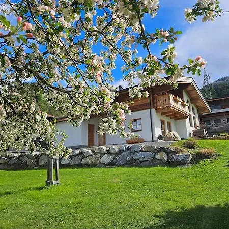 Tauernwelt Das Alpennatur Chalet Fusch an der Glocknerstraße